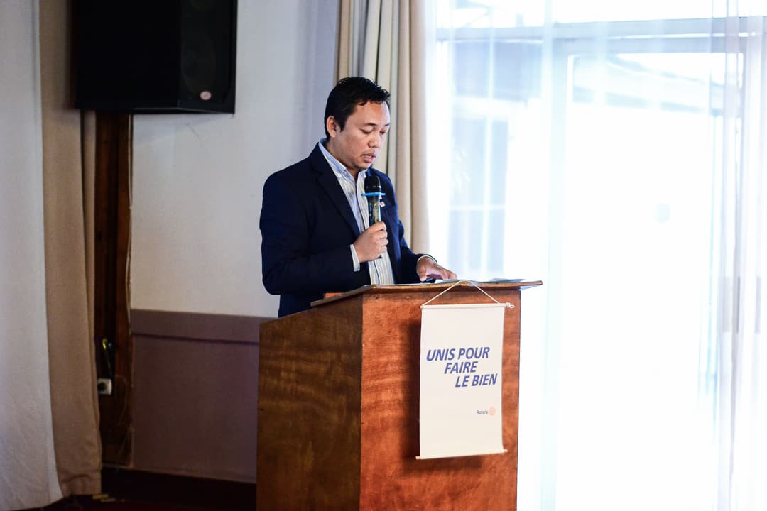 Cérémonie de Passation de Collier Conjointe