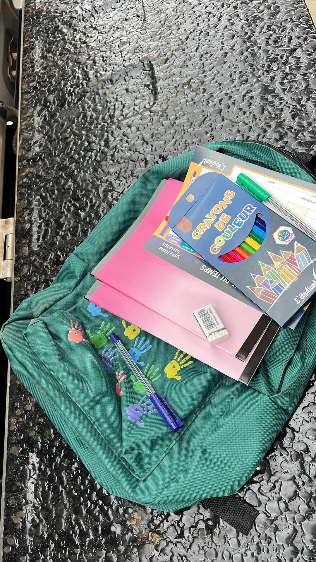 Don de kits scolaires pour les élèves d'un EPP de Manjakandriana